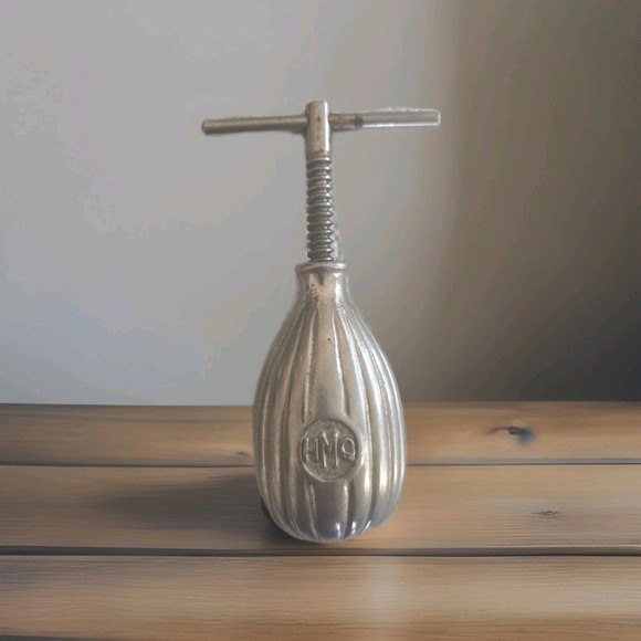 Vintage HMQ Screw Nutcracker Henry Quackenbush - Picture 1 of 6